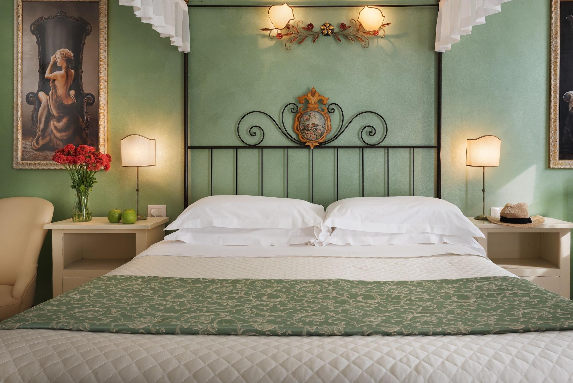 Hotel Corsignano 4*